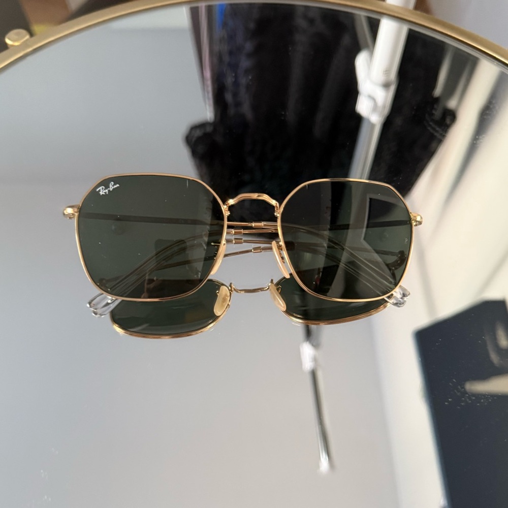 Gold Ray-Ban (55-20) Sunglasses